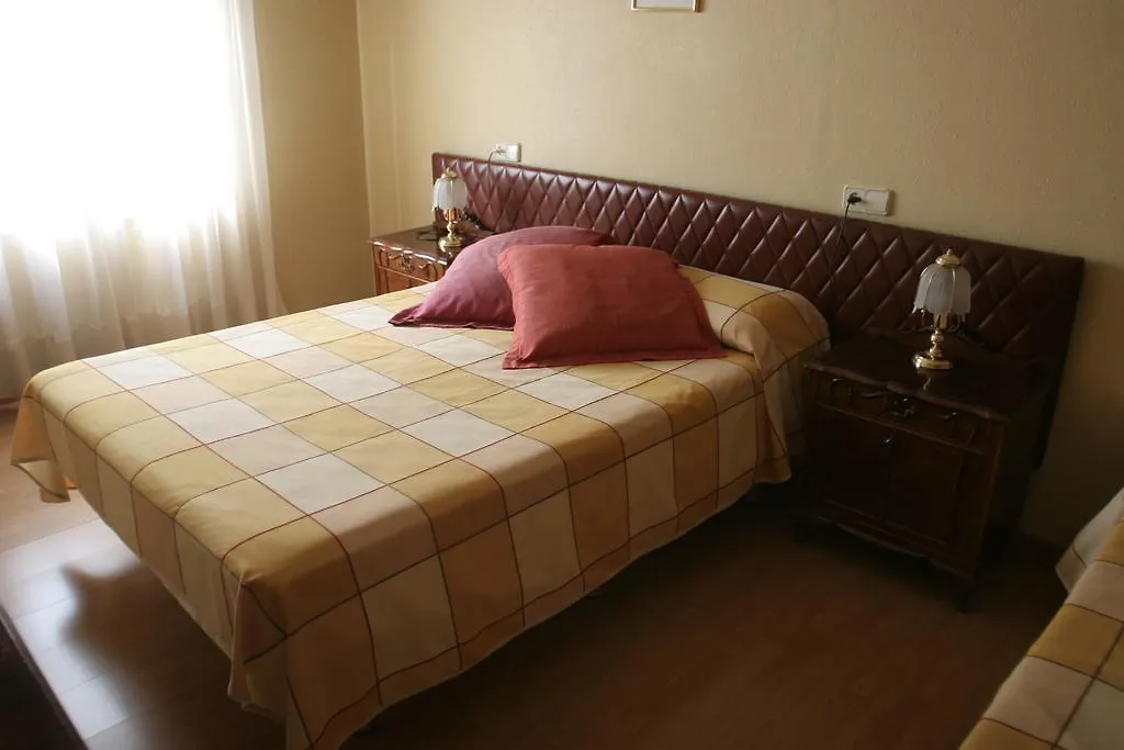 Hostal Paula Ripoll Hostel