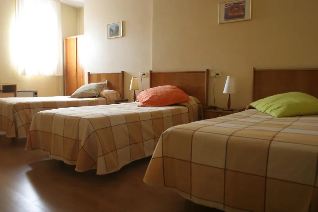 Hostal Paula Ripoll Hostel